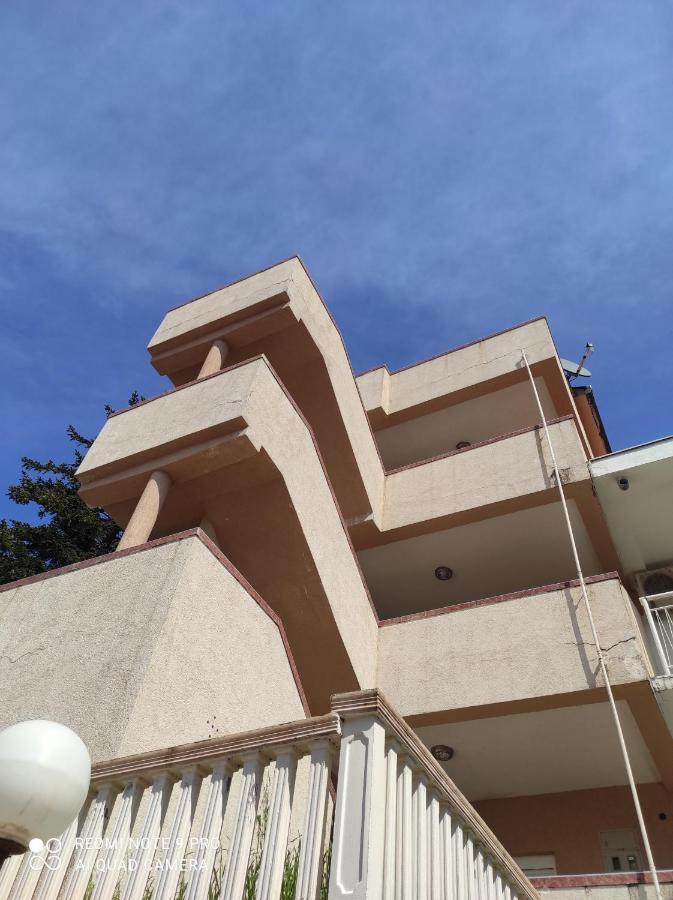 Apartments Anne Petrovac na moru Exterior foto
